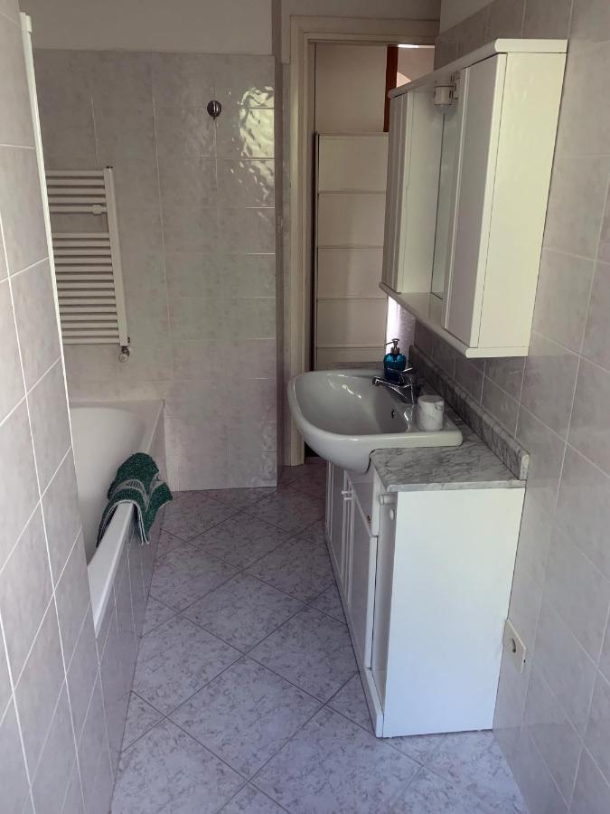Casa Bianca 4 - Confortevole In Centro A 莫内利亚 外观 照片