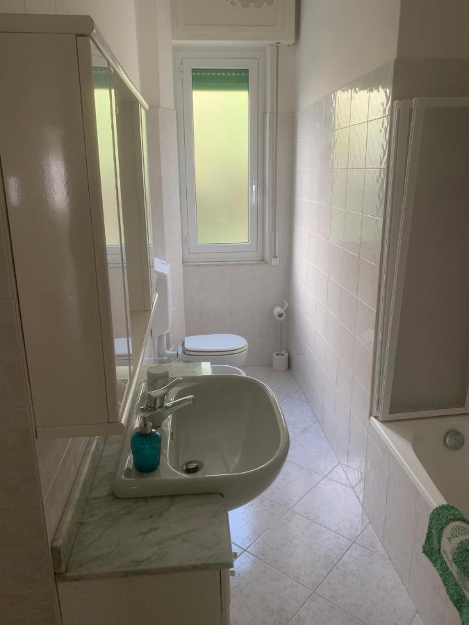 Casa Bianca 4 - Confortevole In Centro A 莫内利亚 外观 照片